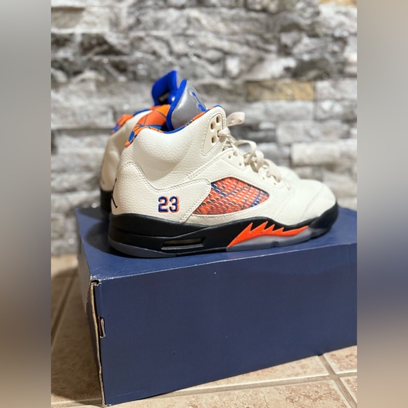 Jordan International 5s - Picture 3 of 9